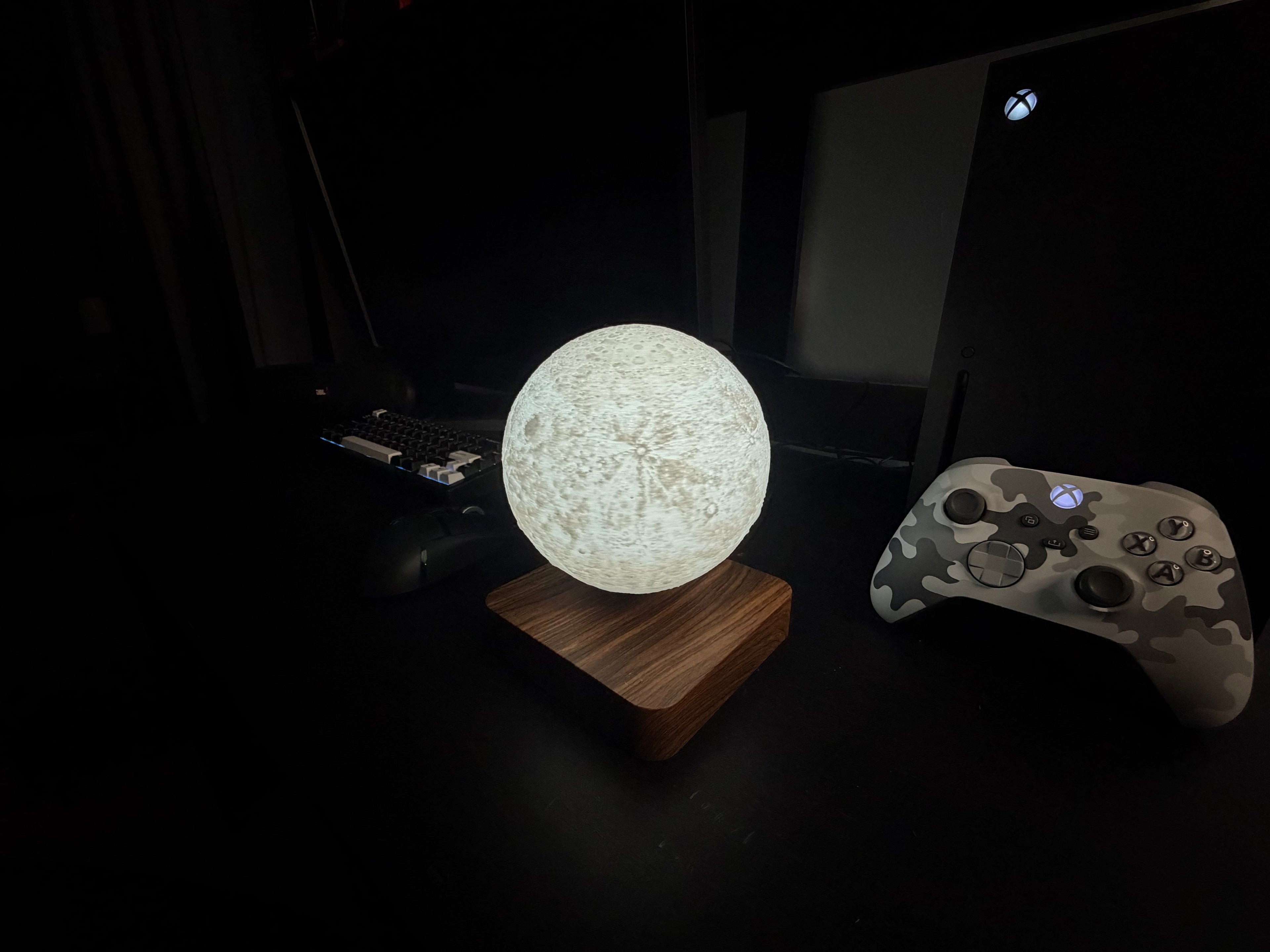 Magnetic Levitating Moon Lamp