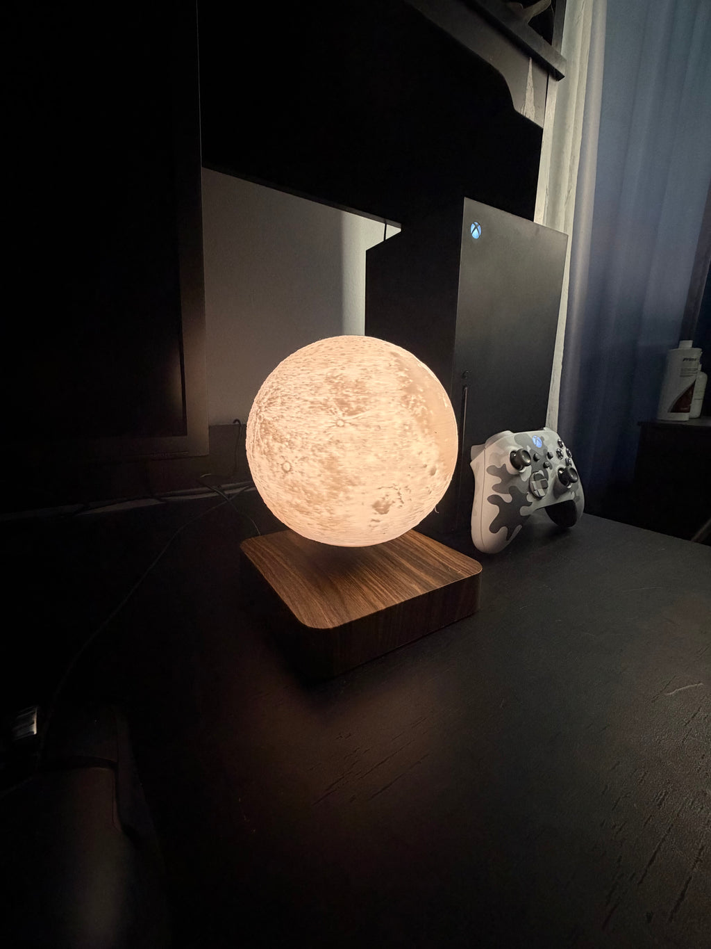 Magnetic Levitating Moon Lamp