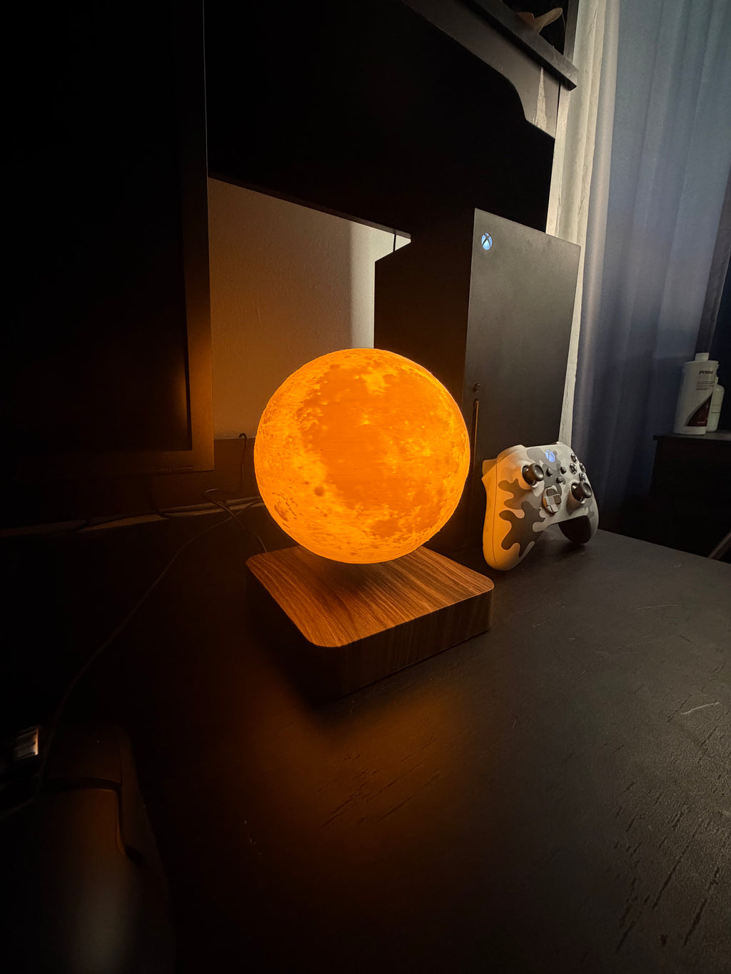 Magnetic Levitating Moon Lamp