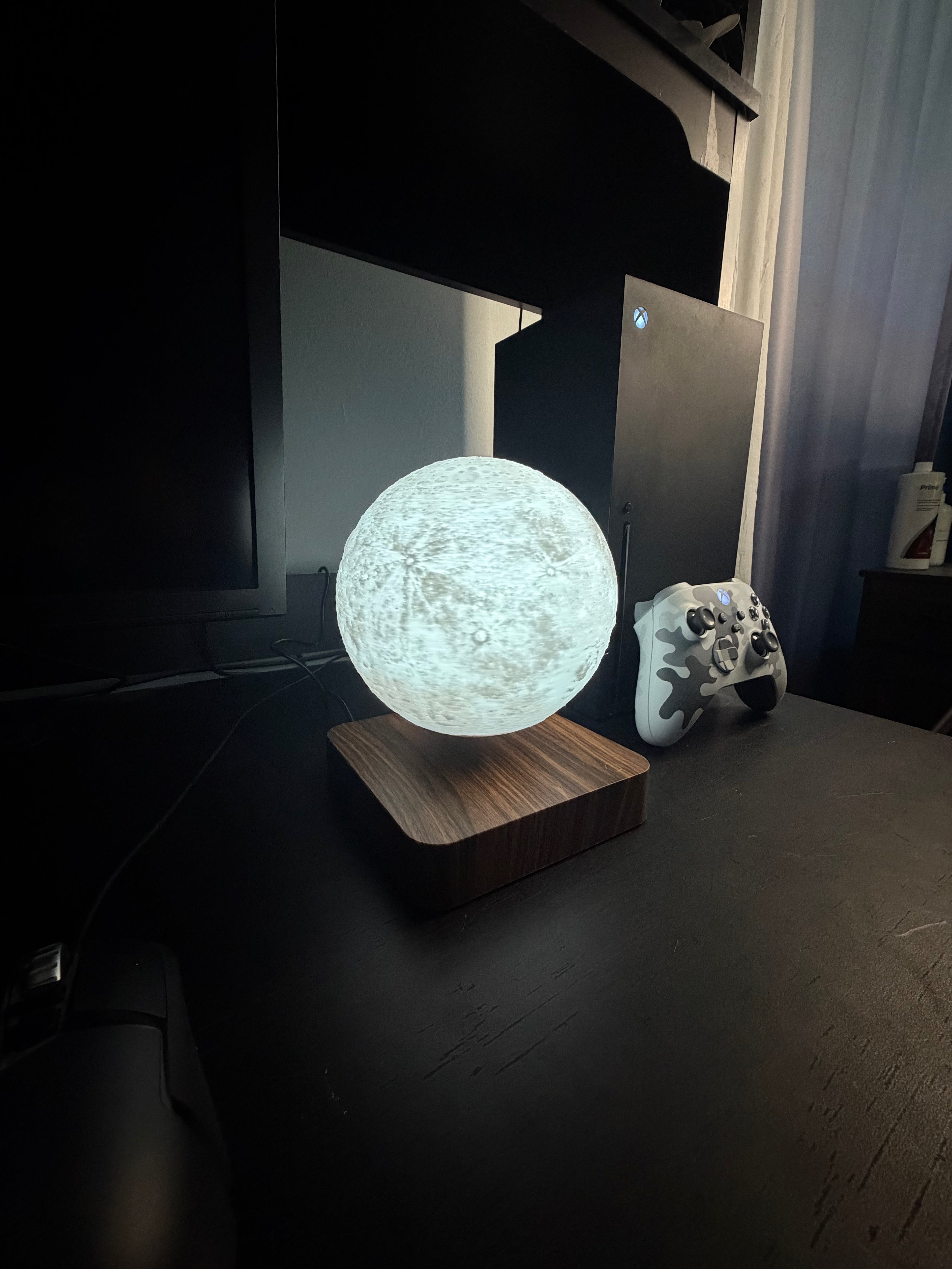 Magnetic Levitating Moon Lamp