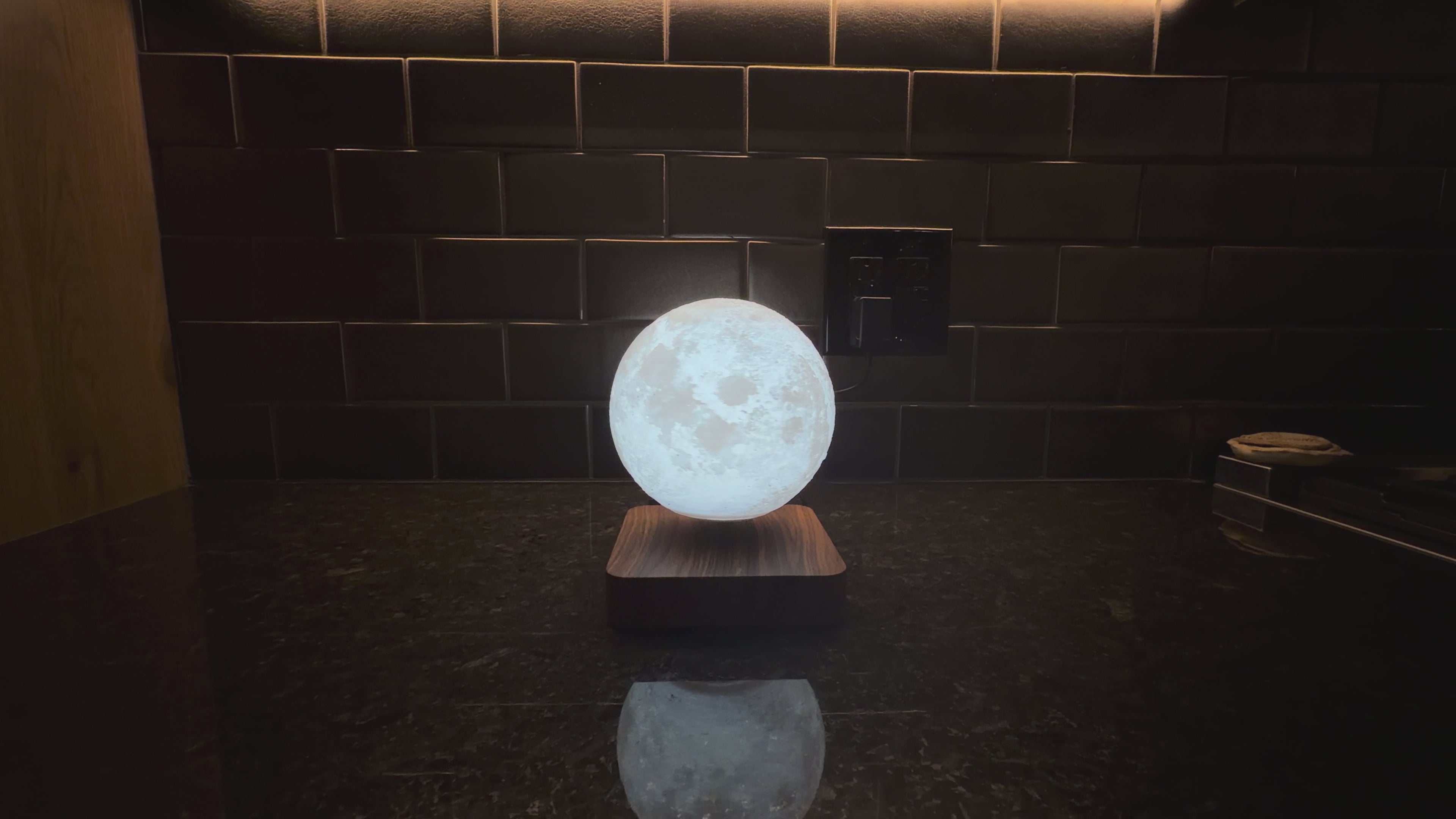 Magnetic Levitating Moon Lamp
